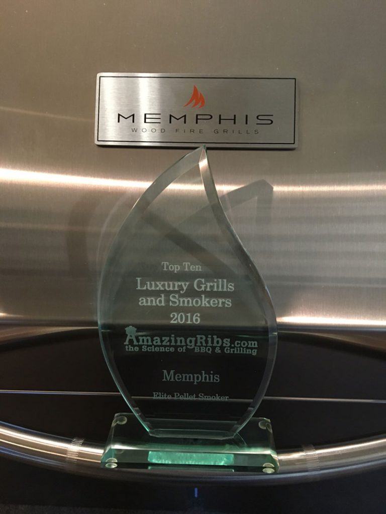 2016 Luxury Grills and Smoker Award