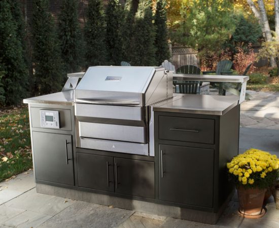 Memphis Grills Fully-Assembled 6 Ft. Outdoor Kitchen Island with Memphis  Pro 28-Inch Pellet Grill - Powder Coated Aluminum